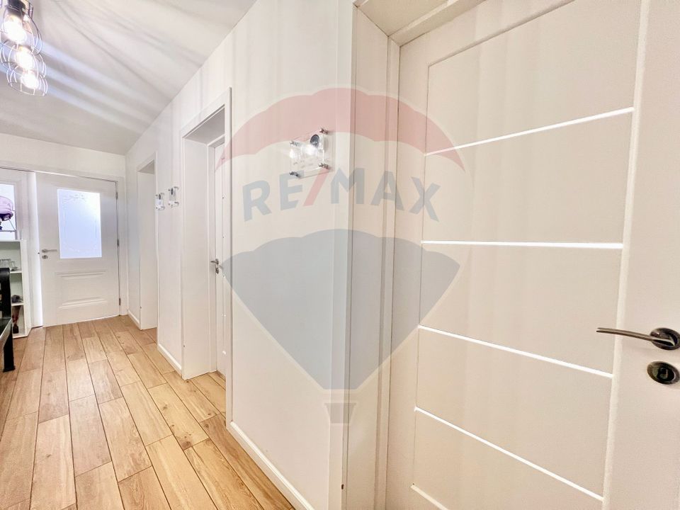 12 room House / Villa for sale, Decebal area