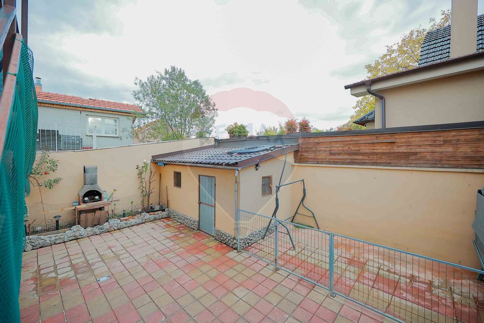 Casă de vânzare în zona Calea Clujului, Str. Tileagdului