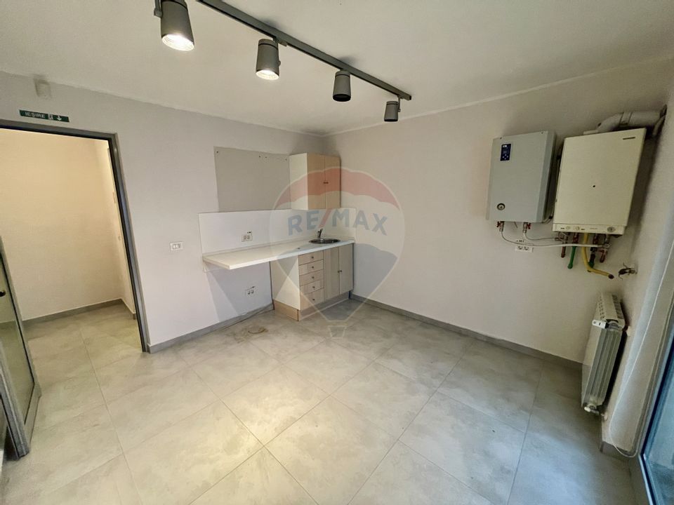 72sq.m Office Space for rent, Ultracentral area