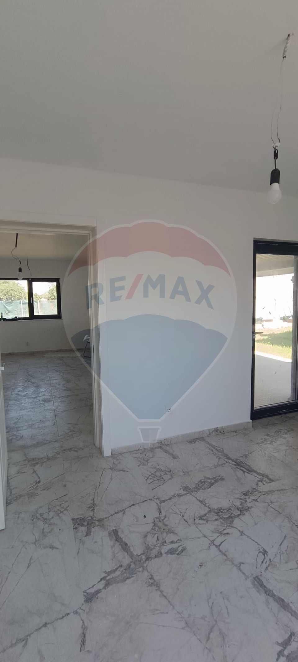 5 room House / Villa for sale