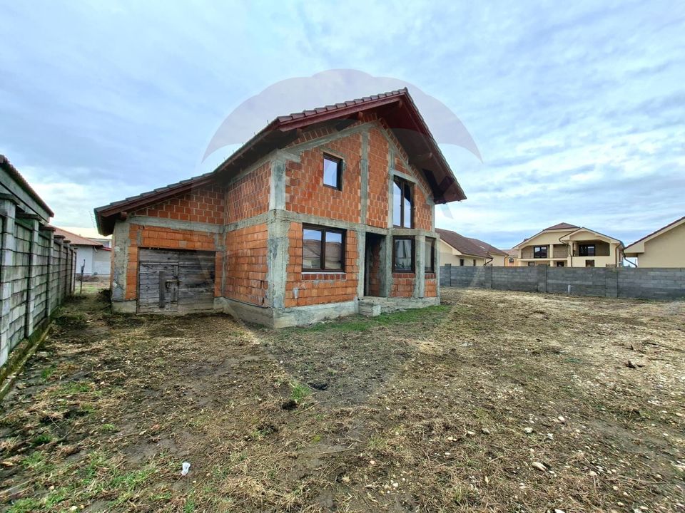 5 room House / Villa for sale