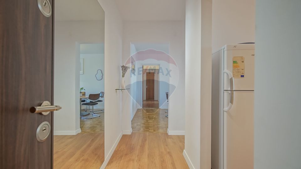 Apartament cu 3 camere de închiriat B-dul Victoriei