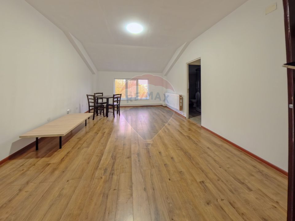 8 room Hotel / Pension for sale