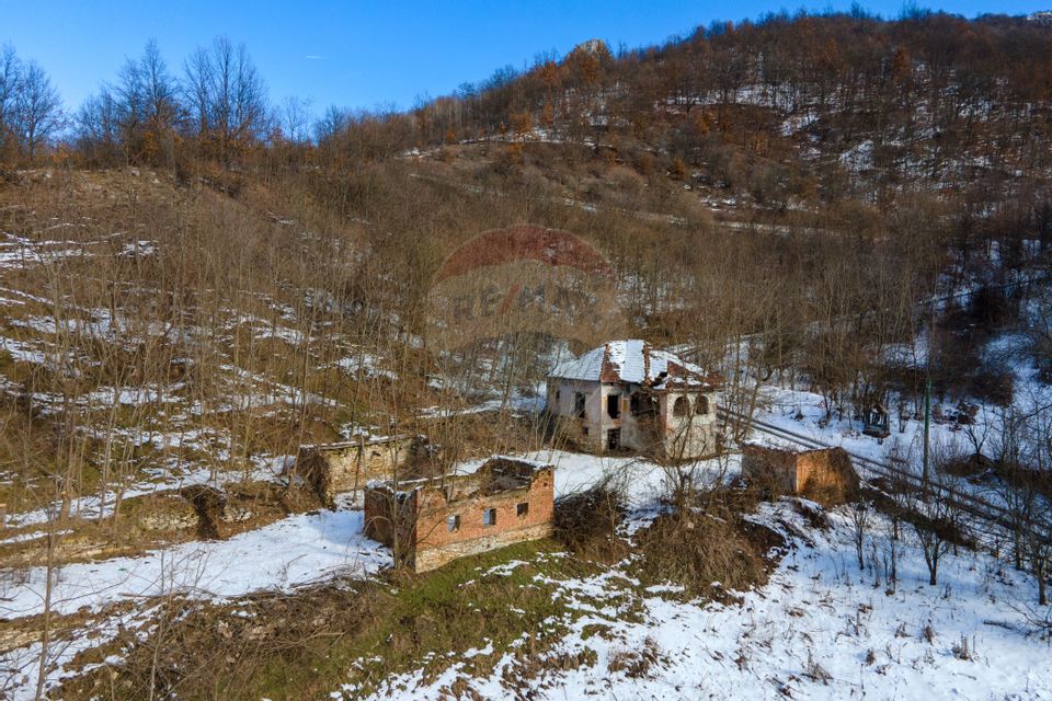 Land 34,491sqm Bacaia / Strada fara