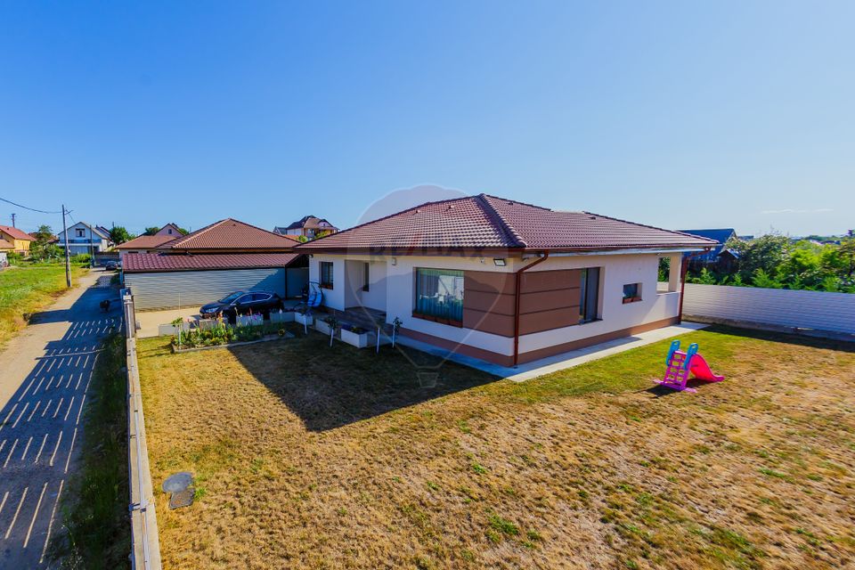 4 room House / Villa for sale