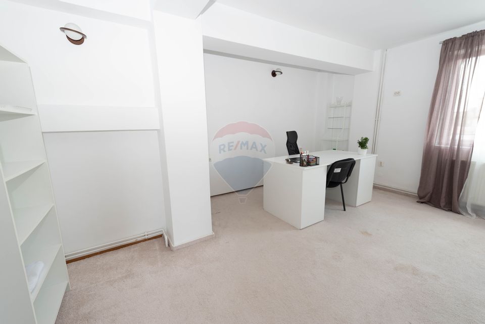 Vila cu curte de inchiriat- sector 1