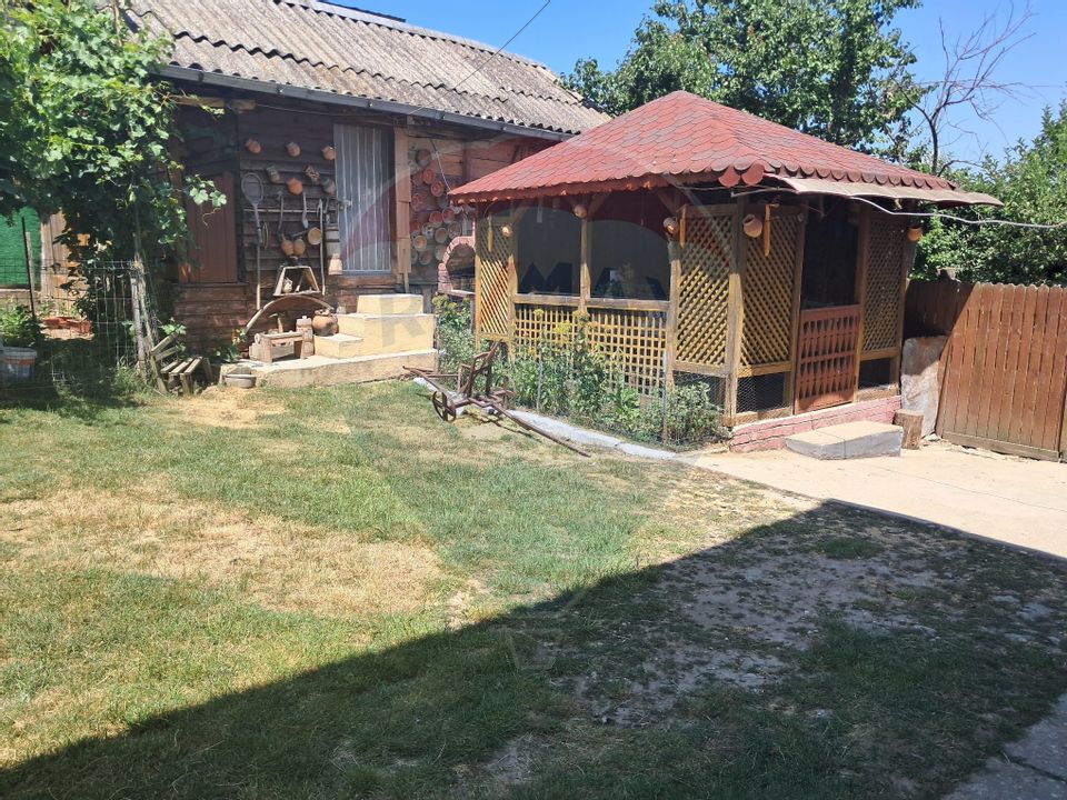 Casă / Vilă cu 4 camere de vânzare in Fratostita Dolj