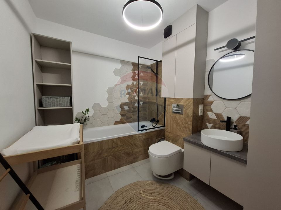 Apartament cu 3 camere de vânzare Calea Șurii Mici