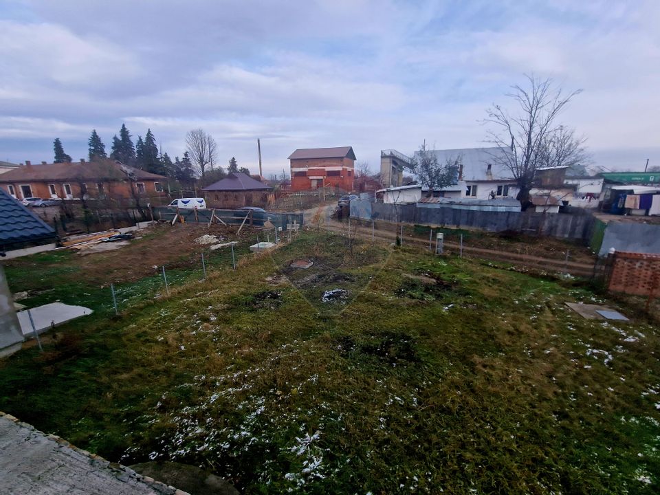 Casă / Vilă cu 5 camere de vânzare în zona Central