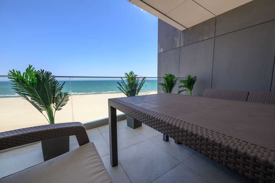 PENTHOUSE CU PISCINA, VEDERE PANORAMICA LA MARE/FALEZA OLIMP