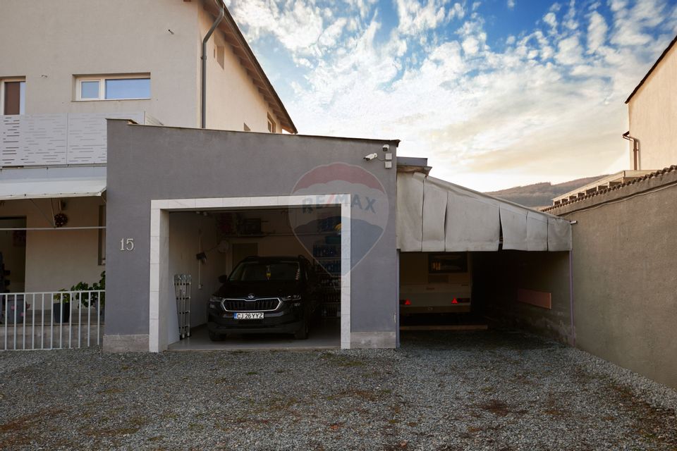 Casa / Vila cu 7 camere de vanzare in Chinteni