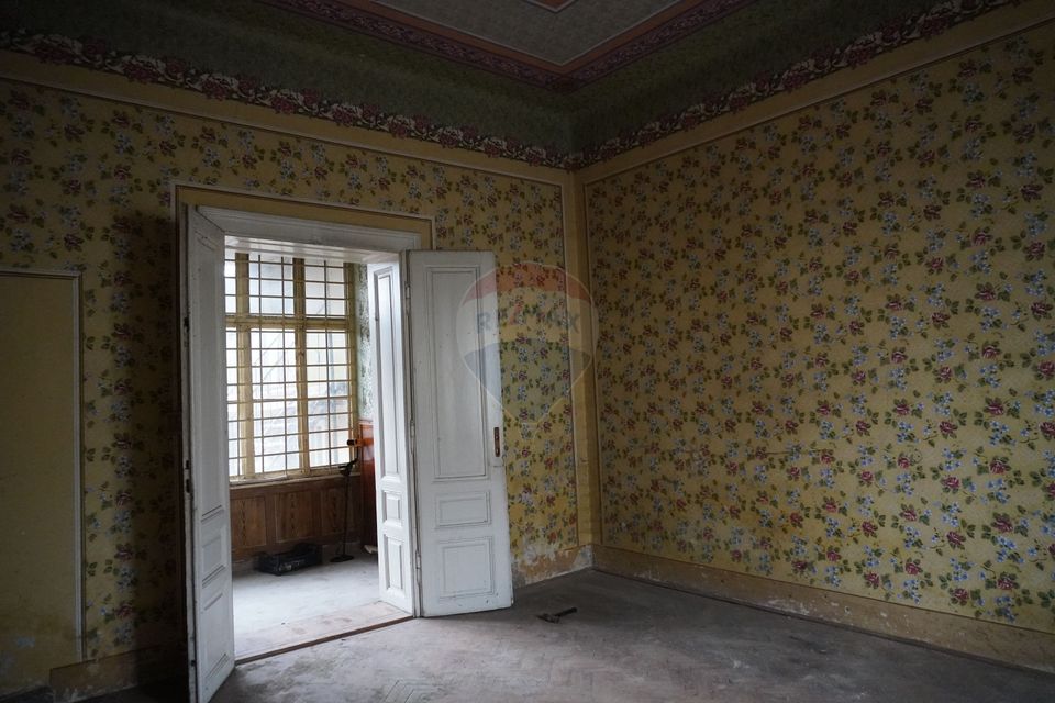 5 room House / Villa for sale