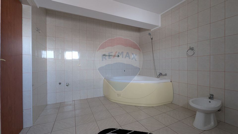 5 room House / Villa for sale, Central area