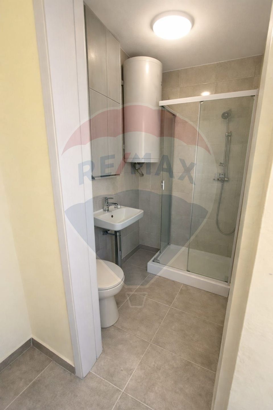 Apartament cu 2 camere de vânzare