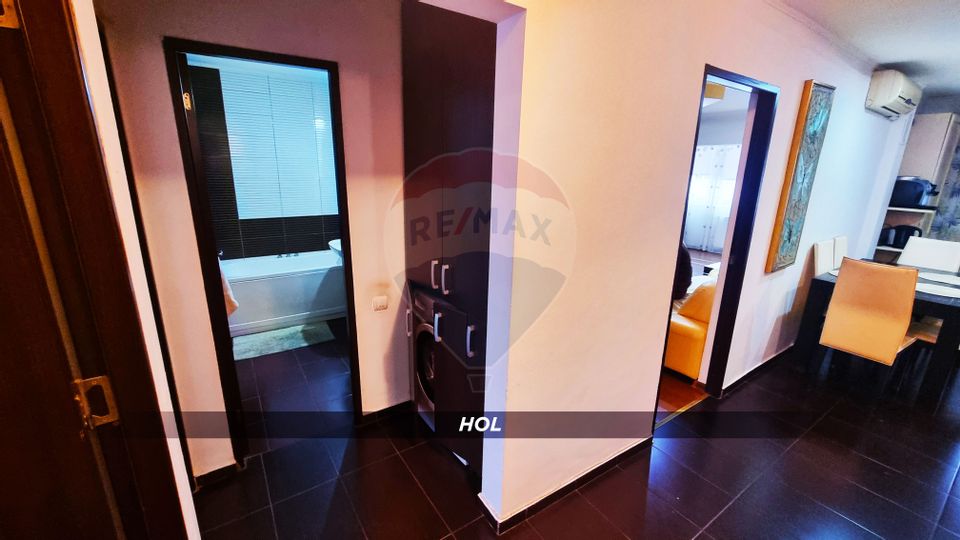 Apartament cu 3 camere de vanzare pe strada Moldovei