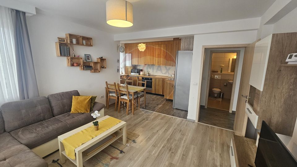 3 room Apartment for rent, Tractorul area