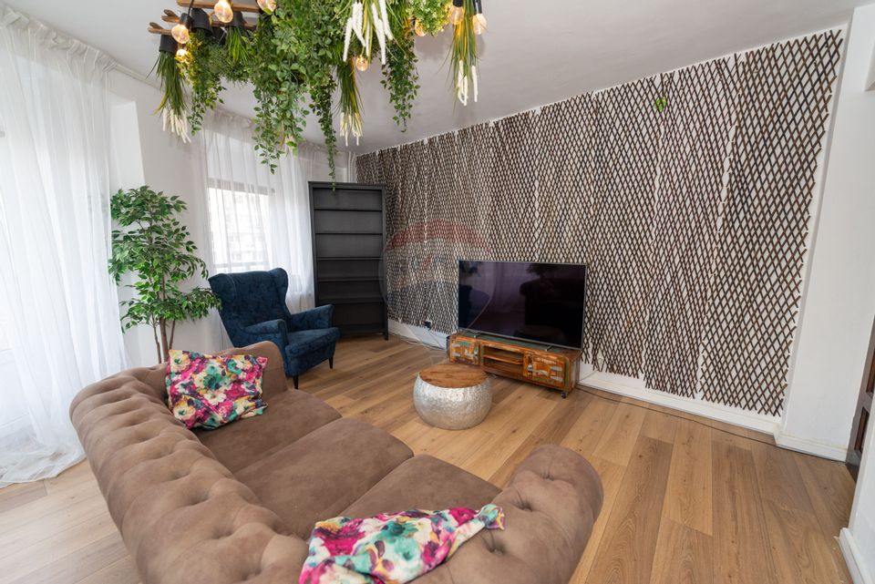 3 room apartment for rent, detached, Decebal
