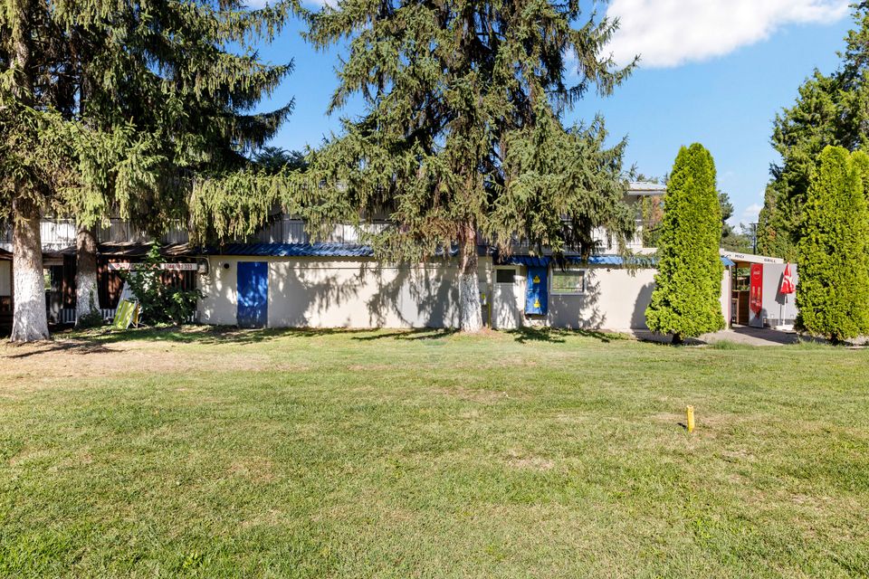 Terasa de vanzare pe strandul Neptun