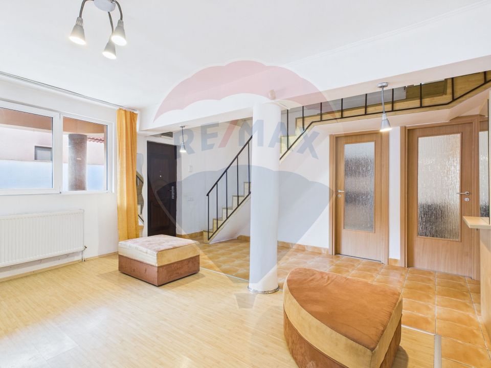 6 room House / Villa for sale, Est area