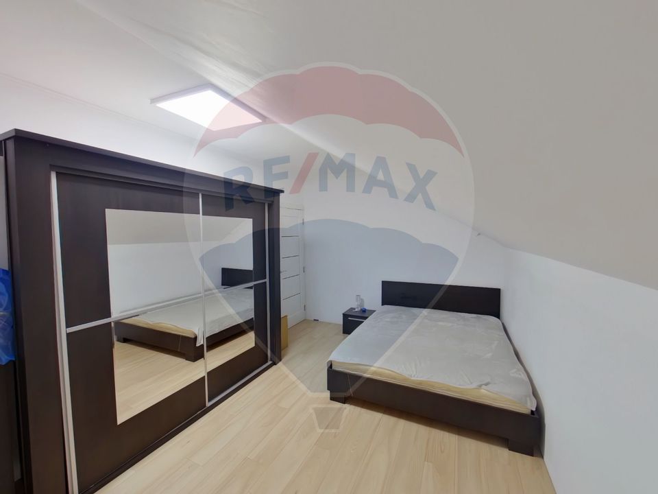 Casă / Vilă cu 6 camere de vânzare în zona Est