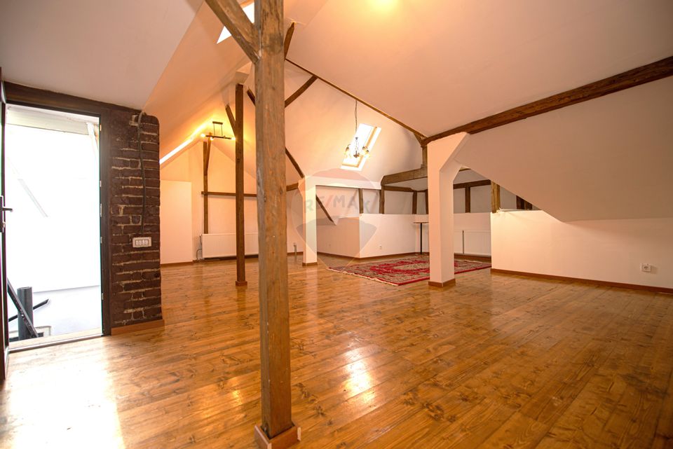 Vila de vanzare cu etaj Calea Calarasi Delea Veche