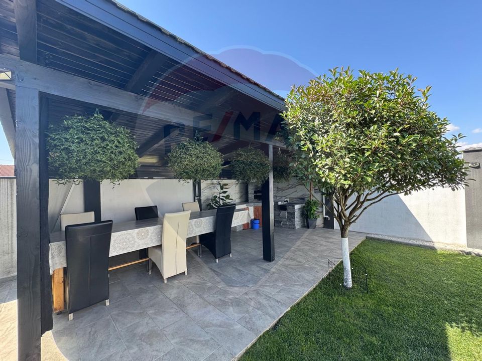 4 room House / Villa for sale