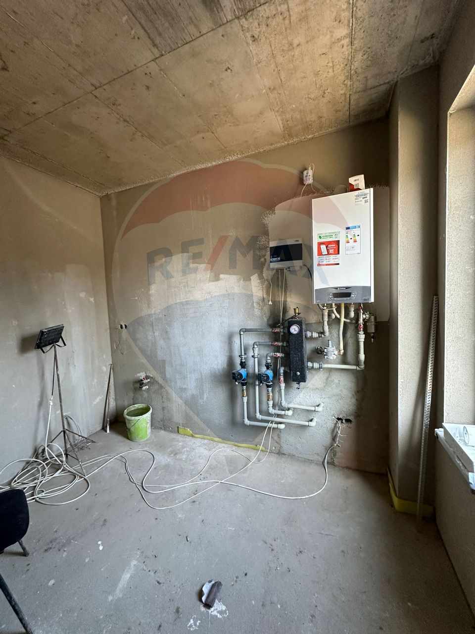 Spațiu comercial/ birouri/salon- DE INCHIRIAT