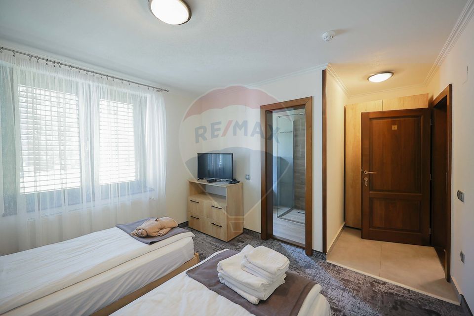 Hotel-Spa-Restaurant nou de Vânzare, 26 Camere, în Padiș,