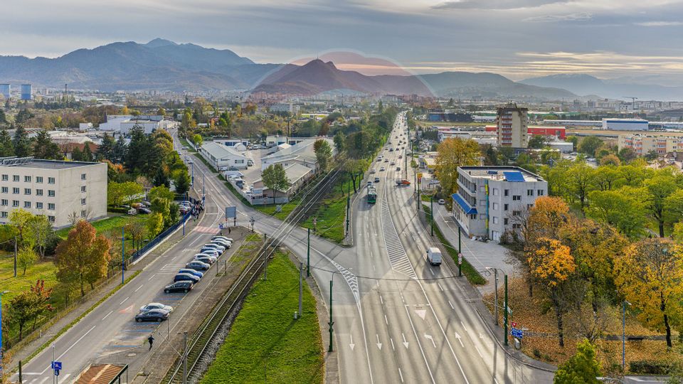 Oportunitate investiție-Clădire cu autorizație hotel și teren BRAȘOV