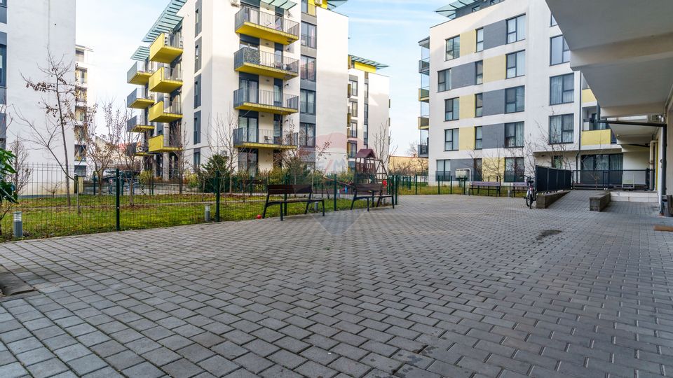 Apartament cu 3 camere de vânzare în zona Semicentral