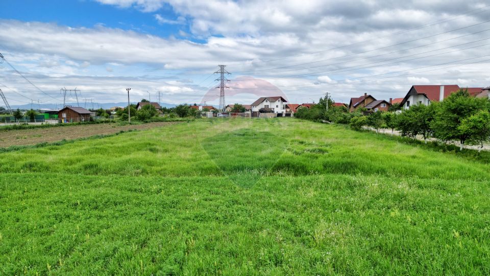 Built-up land in Sânpetru, opening 45 m to the main road!