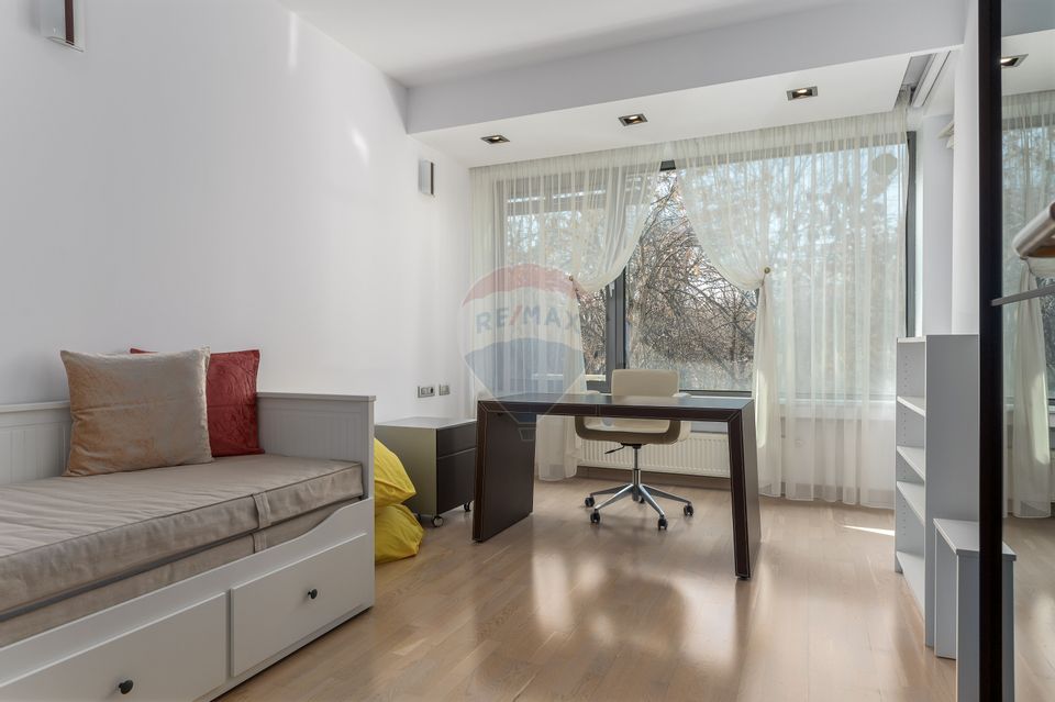 Apartament cu 3 camere de lux, prima linie Parcul Herăstrău