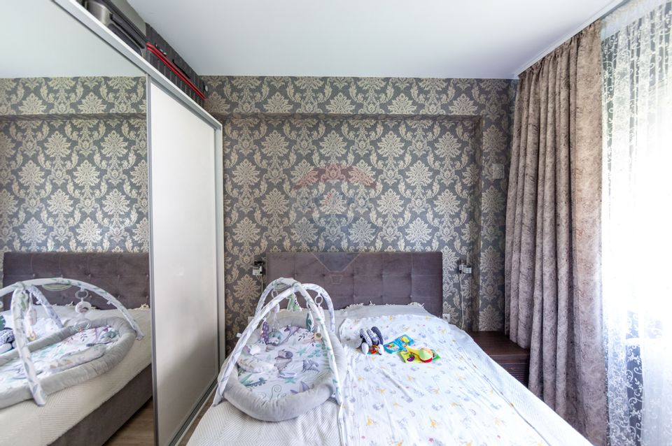 Apartament cu 3 camere, grădină proprie și parcare – Casa Nobel