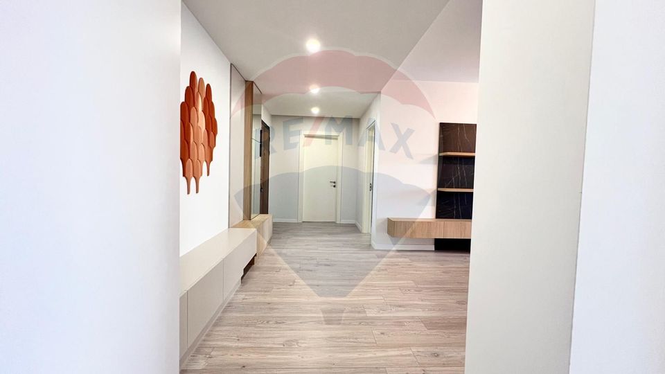 Apartament de lux cu 3 camere de închiriat - Zona Centrul Comercial To