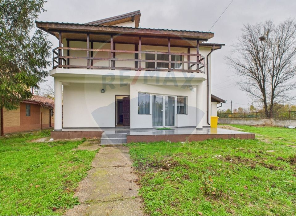 5 room House / Villa for sale