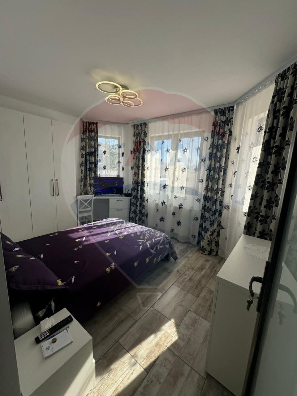 Spacious house / Villa with large yard for rent in Domnești