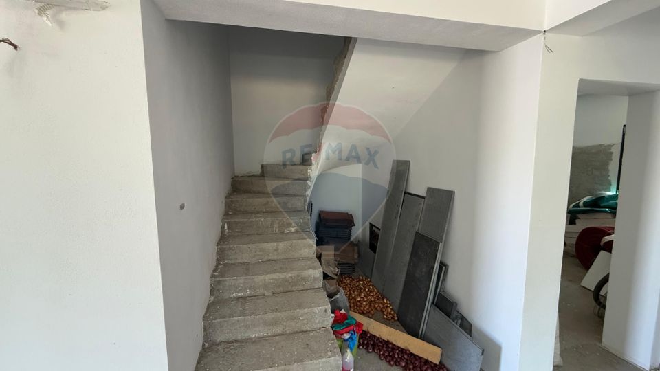 5 room House / Villa for sale, Sud area