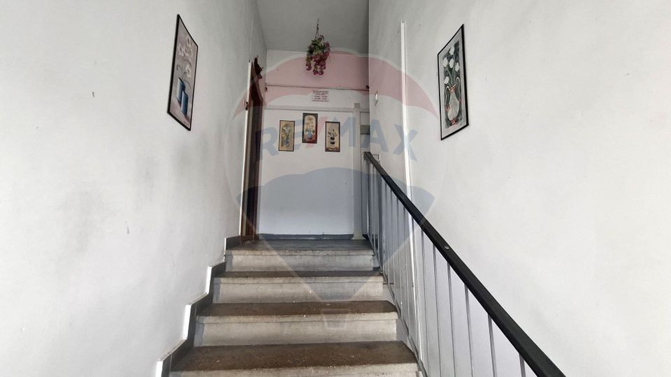2 room detached apartment, block 1980, Gorjului Metro