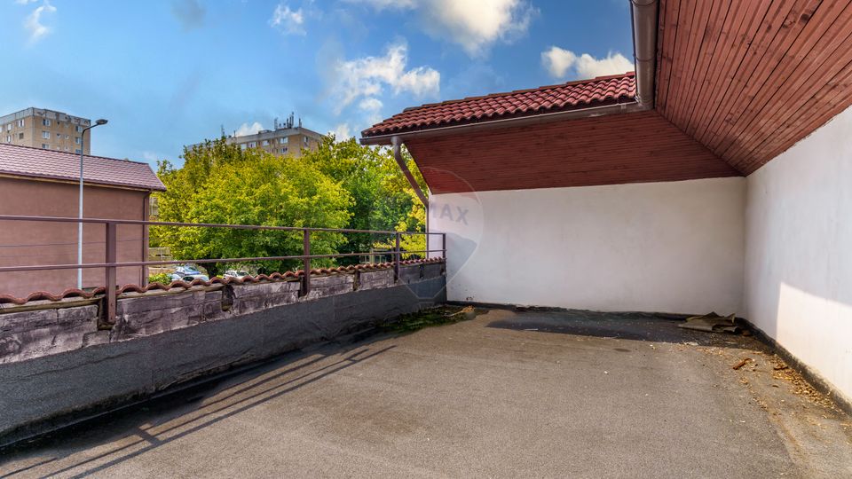 8 room House / Villa for sale, Gheorgheni area