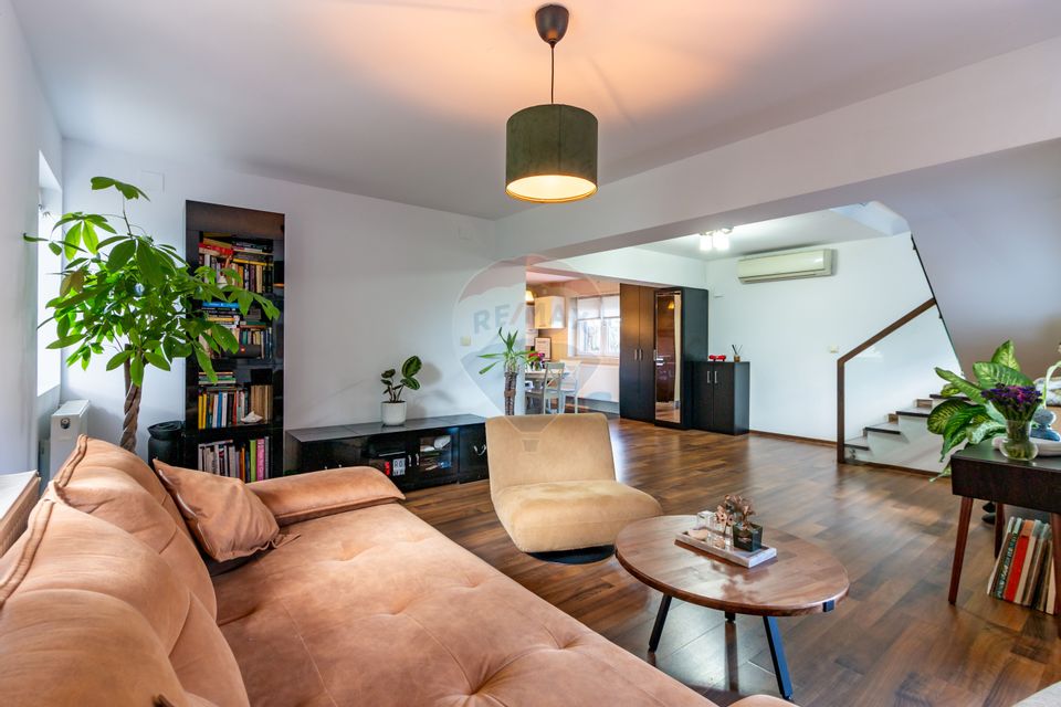 A House Like Home, beautiful courtyard 1950sqm, near the Green Quarter