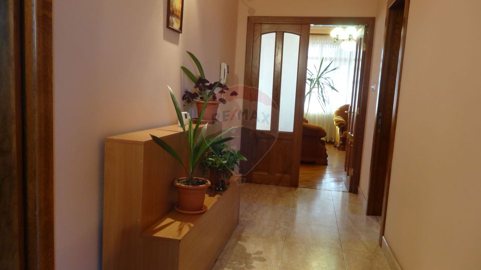 De VANZARE Casa spațioasă S+P+1E+M | Zona STIREX in Galati