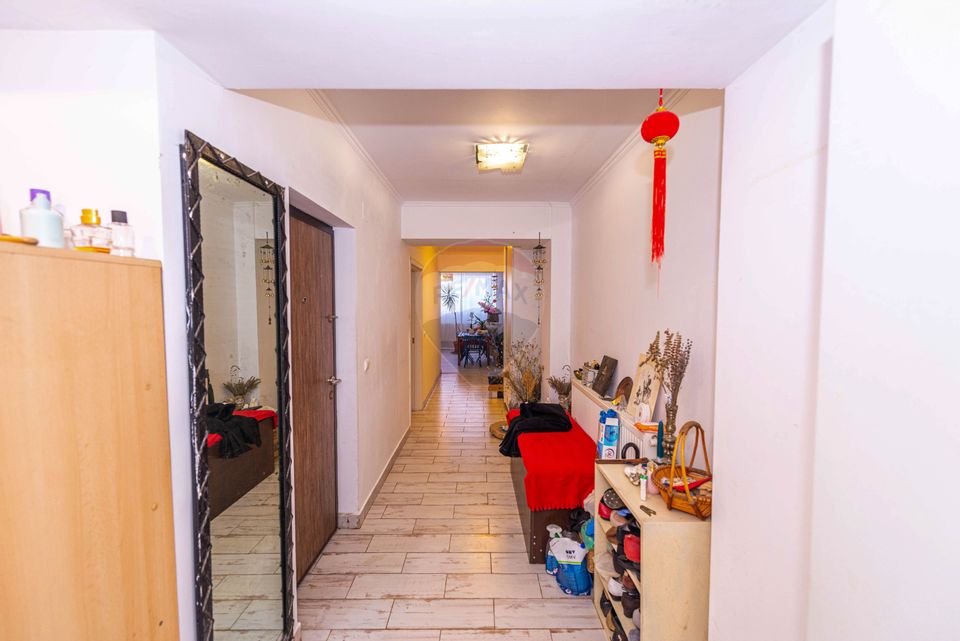 Special 3-room apartment, detached, for sale, 100sqm own courtyard