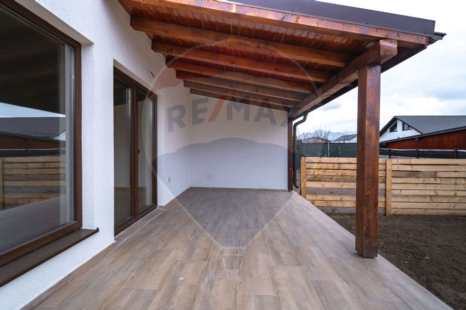 4 room House / Villa for sale