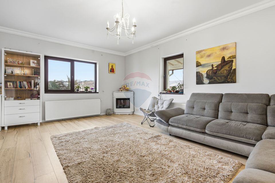 9 room House / Villa for sale