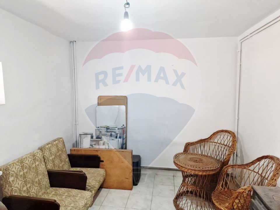 Casă / Vilă  str. Ana Ipatescu S+P+1 , 5 camere , teren - 252 mp