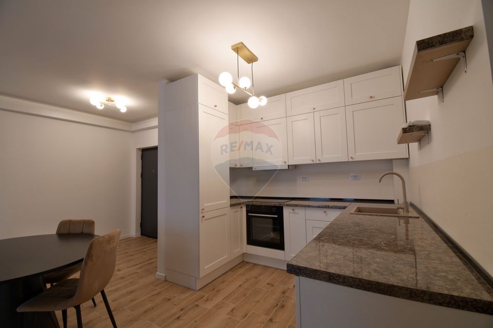 Apartament cu 3 camere de inchiriat - prima inchiriere - totul nou
