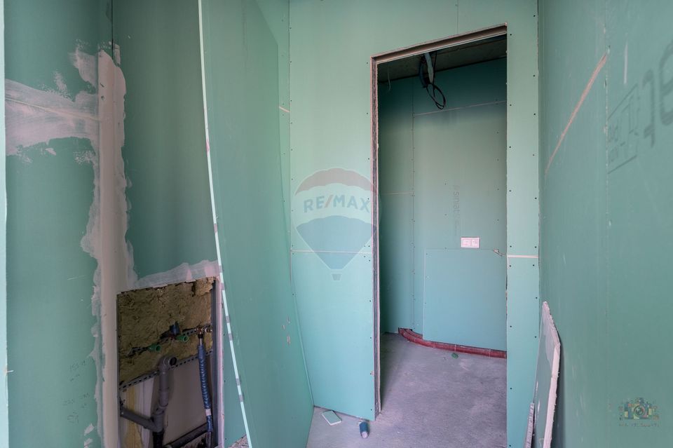 Spatiu ideal showroom/cafenea | vitrine + terasa