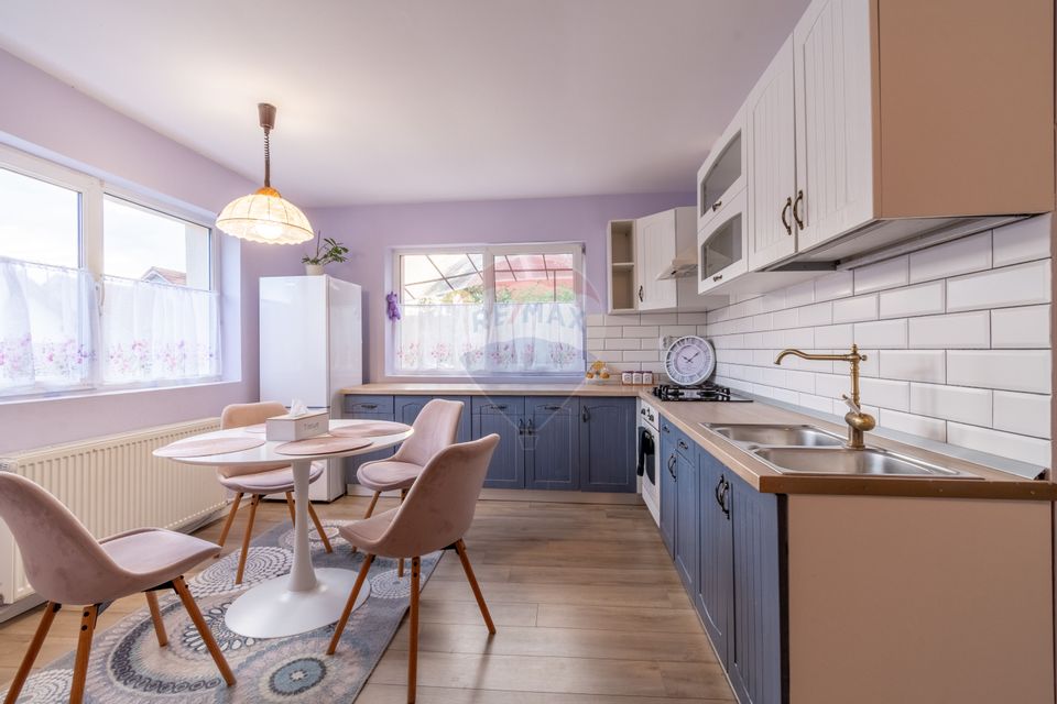 Casa individuala de vanzare 100mp, 600mp teren, garaj, zona Panemar