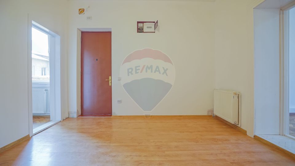 Apartament generos și luminos, la casă, Str. Iuliu Maniu, Brașov