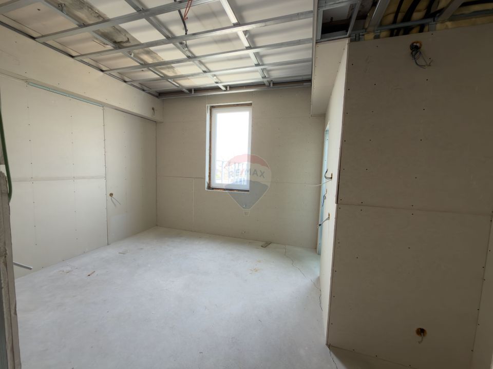 Hotel / Pensiune cu 48 camere de vânzare Calea Borsului/CT Park/ CET